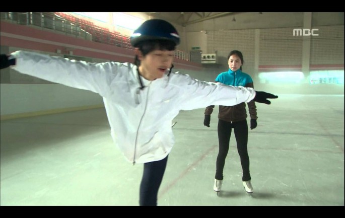 Song Joong-ki Skating