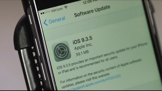 Apple iOS 9.3.5 solves huge security problems.