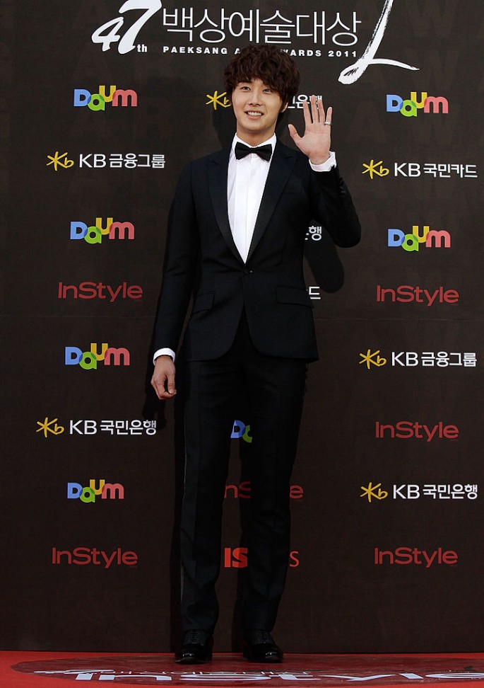 Actor Jung Il-Woo arrives for the 47th PaekSang Art Awards at Kyunghee University Art Center on May 26, 2011 in Seoul, South Korea.