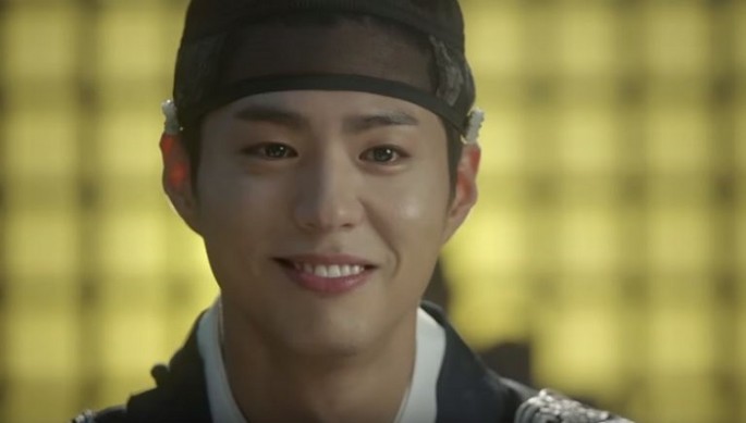 Screen capture of Park Bo Gum from the "Moonlight Drawn by Clouds" trailer posted on Youtube.