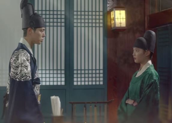 Screen capture of Park Bo Gum and Kim Yoo Jung from 'Moonlight Drawn by Clouds' teaser posted on Youtube.