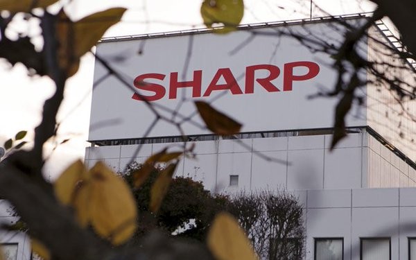 Japanese electronics manufacturer Sharp Corp. wants to dive anew into the smartphone market. 