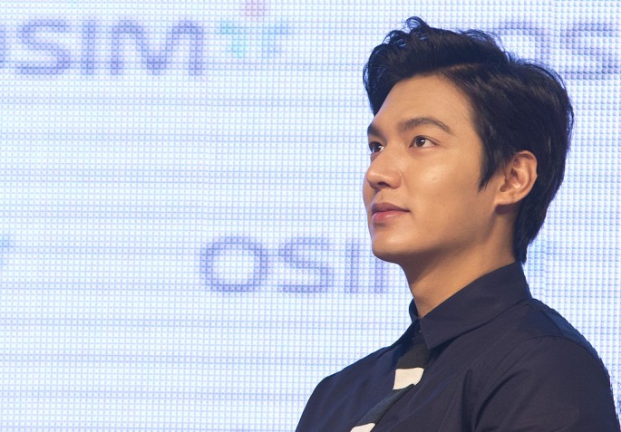 Korean singer/actor Lee Min-Ho attends a press conference for a commercial event on September 11, 2014 in Taipei, Taiwan.