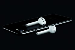 Apple's Lightning EarPods