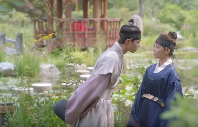 Park Bo-Gum and Kim Yoo-Jung star in the KBS 2TV drama 'Moonlight Drawn By Clouds.' 