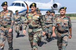 COAS Gen. Dalbir Singh Suhag (front and center) arrives at Kashmir to inspect Indian Army units.