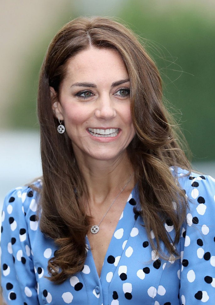  Kate Middleton Duchess of Cambridge arrives at Steward's Academy on September 16, 2016 in Harlow, England. 