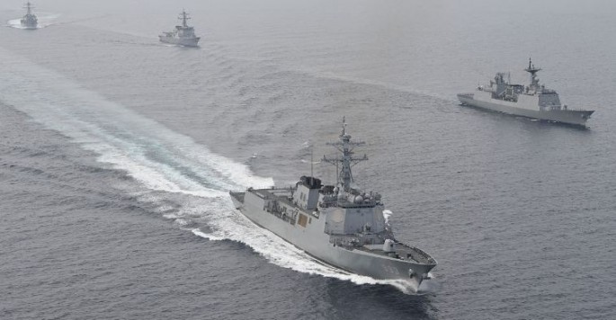 US and Korean navy ships in East China Sea show of force.