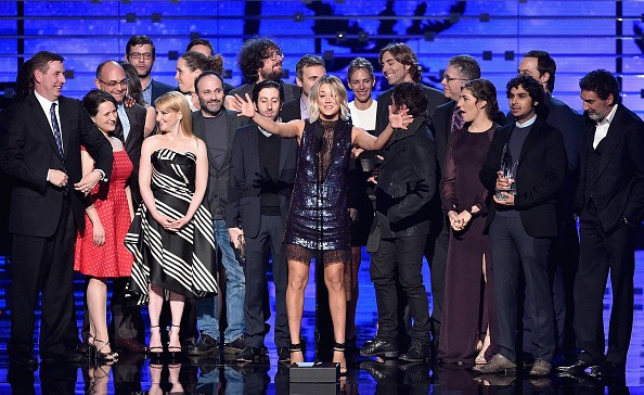 'The Big Bang Theory' stars Kaley Cuoco, Melissa Rauch, Johnny Galecki, Simon Helberg, Jim Parsons, Mayim Bialik and Kunal Nayyar are onstage during the People's Choice Awards 2016.