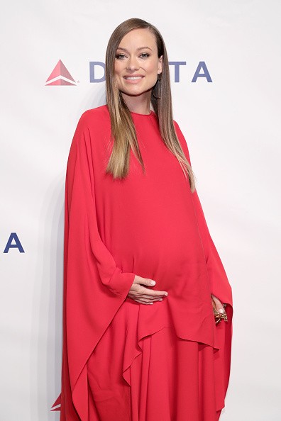 In a Twitter post last week, Olivia Wilde revealed she is expecting a daughter while expressing her support for Democratic presidential nominee Hillary Clinton. 