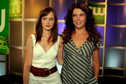 Actresses Alexis Bledel (L) and Lauren Graham from the series 'Gilmore Girls' attend the 2006 Summer Television Critics Association Press Tour held on July 17, 2006 in California.