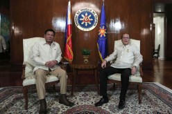 Philippine President Rodrigo Duterte will visit China with 250 businessmen.