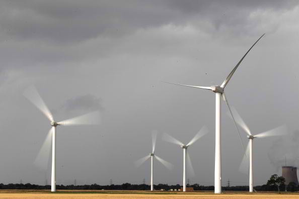 China builds more wind farms but is unable to use them.