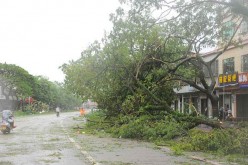 Typhoon Sarika hits Hainan.