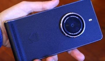 Kodak Ektra has a large rear 21MP camera