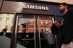 Samsung pleads for dealers' sympathy in China.