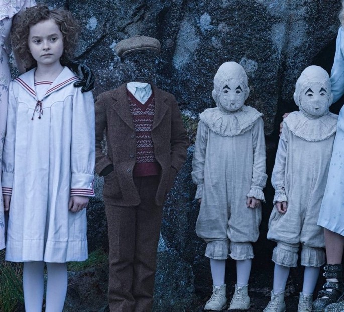 Tim Burton's "Miss Peregrine's Home for Peculiar Children" will show in Chinese theaters on Dec. 2.