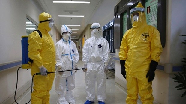 Ebola-health-care-workers-China-jpg.jpg