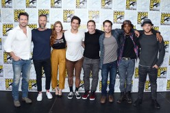 SAN DIEGO, CA - JULY 21: (L-R) Actors Ian Bohen, J. R. Bourne, Holland Roden, and Tyler Posey, writer/executive producer Jeff Davis, and actors Dylan Sprayberry, Khylin Rhambo, and Cody Christian attend the 'Teen Wolf' panel during Comic-Con International