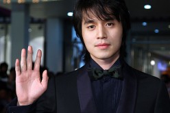 Lee Dong Wook arrives for the red carpet and gala screening of 'Queen of Langkasuka' at the Bangkok International Film Festival 2008 held in Thailand.