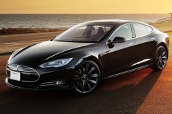 2014-Tesla-Model-S-side-view.jpg