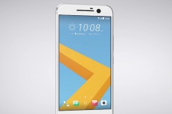 Android 7.0 Nougat starts rolling out on the unlocked version of the HTC 10 flagship smartphone which was released this year.