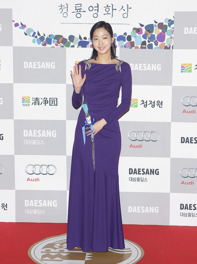 Kim Go Eun arrives for the 34st Blue Dragon Film Awards at Kyung Hee University on November 22, 2013 in Seoul, South Korea.