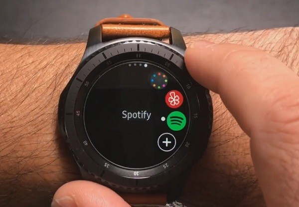 Spotify arrives on the Gear S3 smartwatch from Samsung