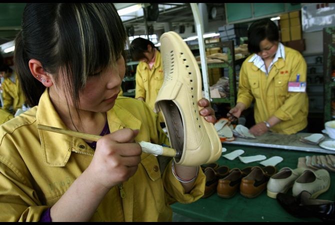 china_shoe_factory_woman.jpg
