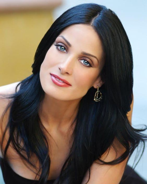 Miss Universe 1993 Dayanara Torres coming back in Philippines