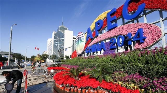 Blue_Skies_Over_Beijing_Just_in_Time_for_APEC.jpg