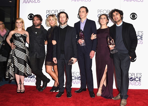 Actors Melissa Rauch, Johnny Galecki, Kaley Cuoco, Simon Helberg, Jim Parsons, Mayim Bialik and Kunal Nayyar, pose in the press room during the People's Choice Awards 2016 at Microsoft Theater on January 6, 2016 in Los Angeles, California. 