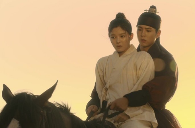 Kim Yoo-Jung and Park Bo-Gum star in the KBS drama 'Moonlight Drawn by Clouds.' 