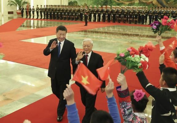 Chinese President Xi Jinping holds a welcoming ceremony for Nguyen Phu Trong.     