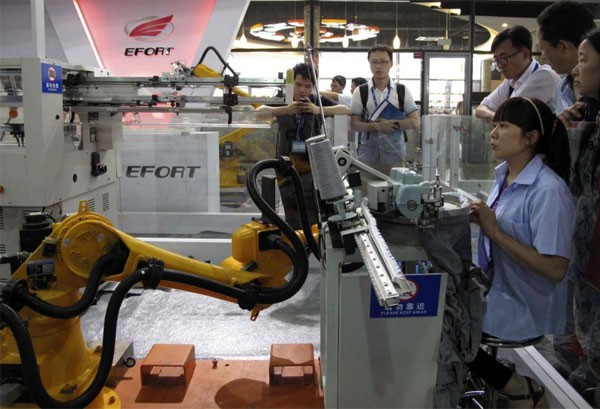 Robots could play a pivotal role in saving China from its manufacturing problems.
