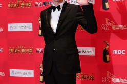 Actor Zo In-Sung arrives for the 6th Korean Film Awards at the Sejong Center on December 1, 2007 in Seoul, South Korea.