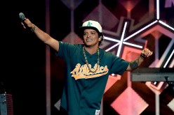 Pop singer Bruno Mars leads the Nickelodeon 2017 Kids’ Choice Awards with four nominations. 