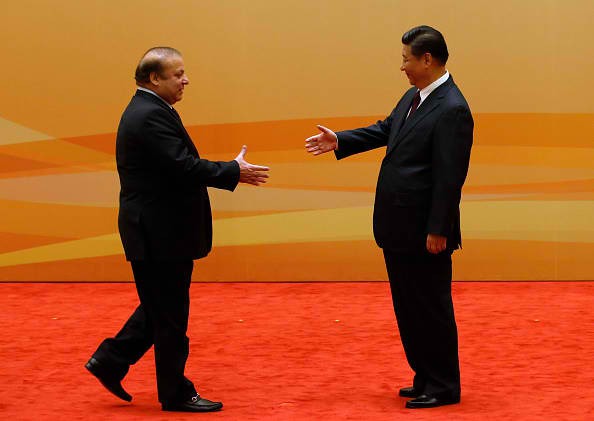 President Xi Jinping meets with Pakistan's Prime Minister Nawaz Sharif to discuss cooperation between Pakistan and China.