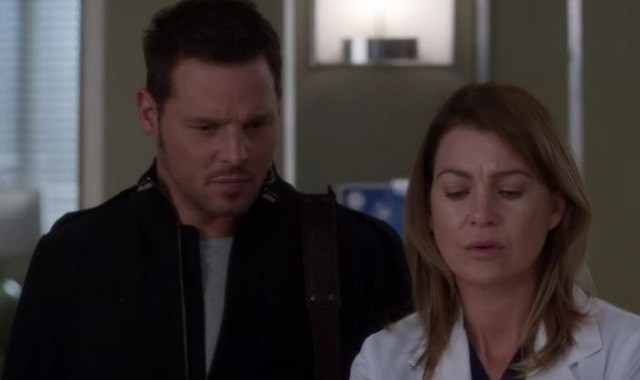Justin Chambers (L) and Ellen Pompeo star in the ABC medical drama 'Grey's Anatomy.'