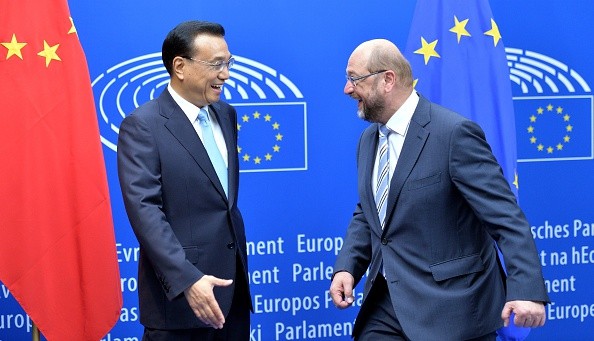 Chinese Premier Li Keqiang (L) meets with President of the European Parliament Martin Schulz (R) as he arrives for 10th EU-China Business Summit in Brussels, Belgium.