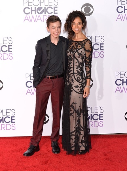 'The Fosters' stars Hayden Byerly and Sherri Saum attend the 2016 People's Choice Awards at Microsoft Theater on January 6, 2016 in Los Angeles, California. 