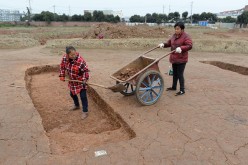 Boat-Shaped Coffins in China