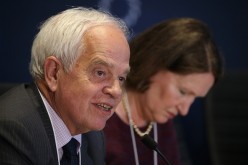 Newly appointed Canadian ambassador to China John McCallum (L)  expressed hopes of entering into deeper trade relations with Beijing.