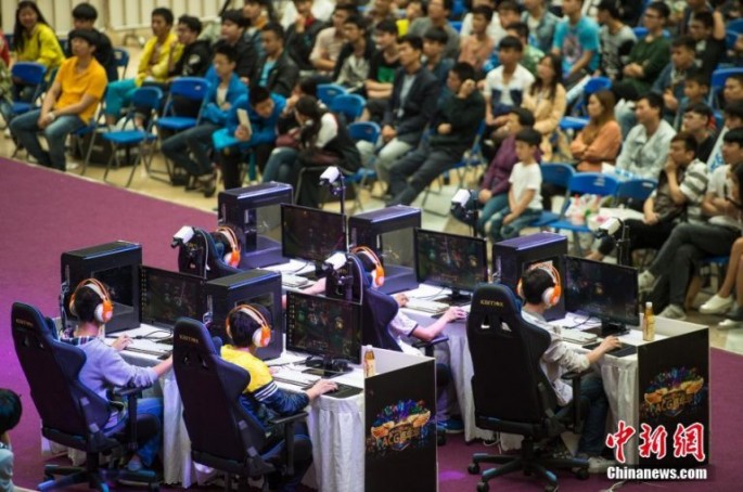 E-sports has become one of the fastest growing entertainment industries in China. 
