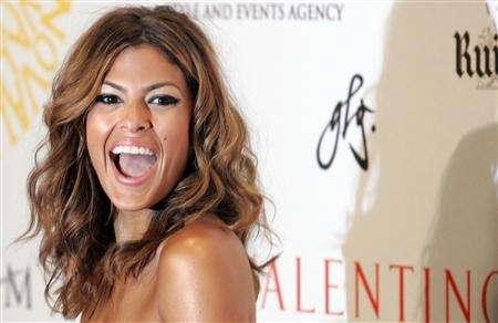 Ryan Gosling's wife Eva Mendes is reportedly reprising Monica Fuentes in "Furious 8."