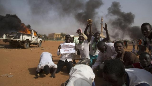 Charlie Hebdo Protesters in Niger.png
