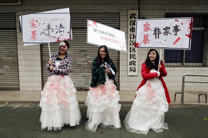 RTR3AUIM_Reuters_EDITED_China_WomenViolence_25NOV12-975x649.jpg