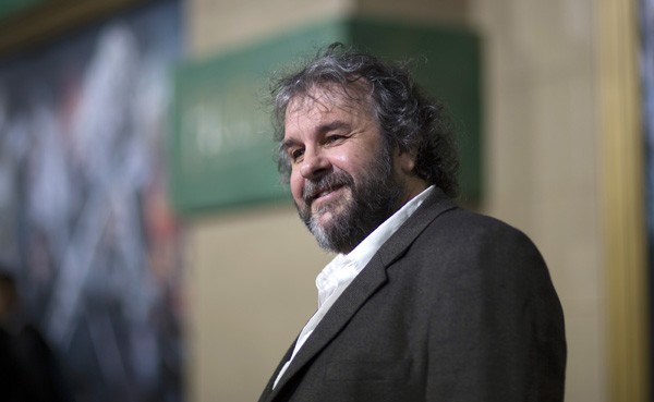 Peter Jackson came to China to promote the final installment of the trilogy "The Hobbit."
