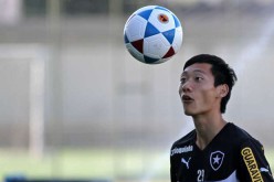 Tang Shi in training with Botafogo FC.