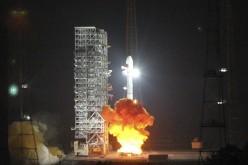 Long March 3C, carrying the 6th Beidou navigational satellite, lifts off from the launch pad at the Xichang Satellite Launch Center, Sichuan Province, Nov. 1, 2010. 